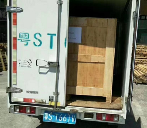 桌上型恒溫恒濕實(shí)驗(yàn)箱打包發(fā)往美國波士頓