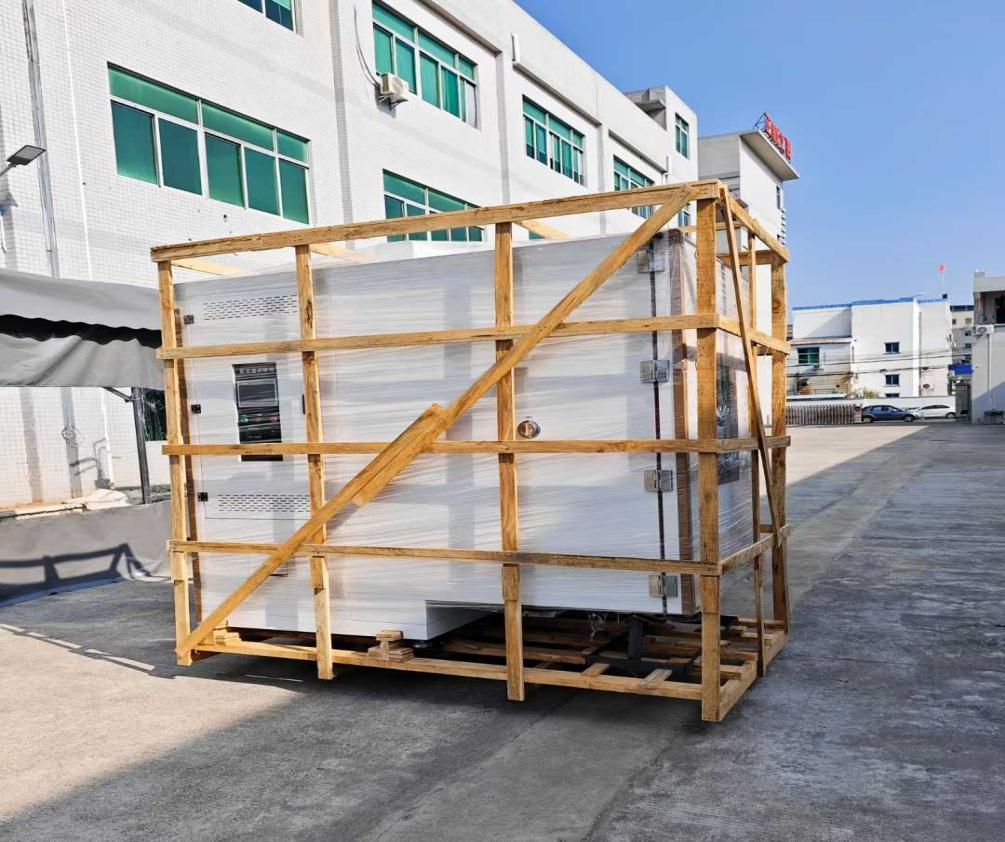 高低溫力學(xué)三綜合試驗(yàn)箱出貨